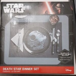 Disney Star Wars Death Star Dinner Set - Black and White
